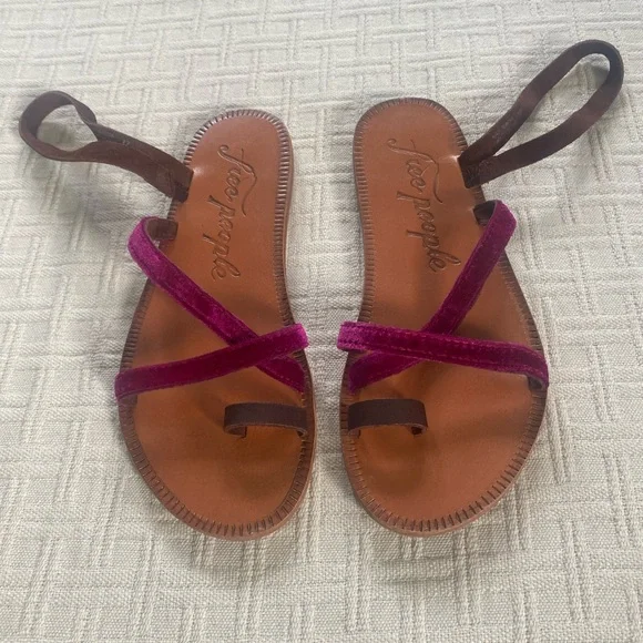 Free people velvet sandals. - Picture 3 of 10